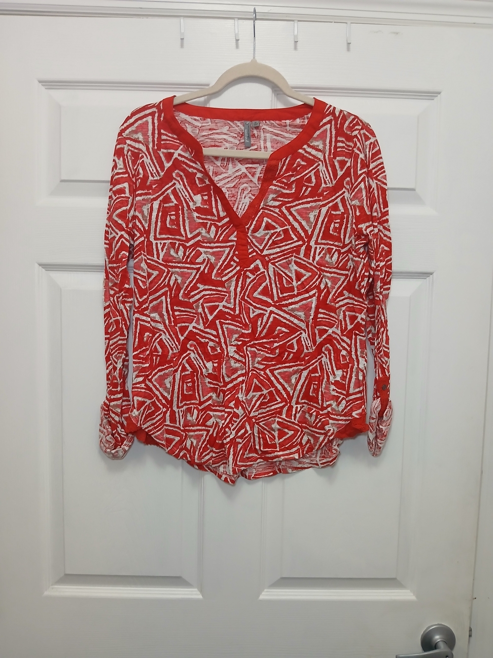 new directions Red & White Geometric V-Neck Tunic Top